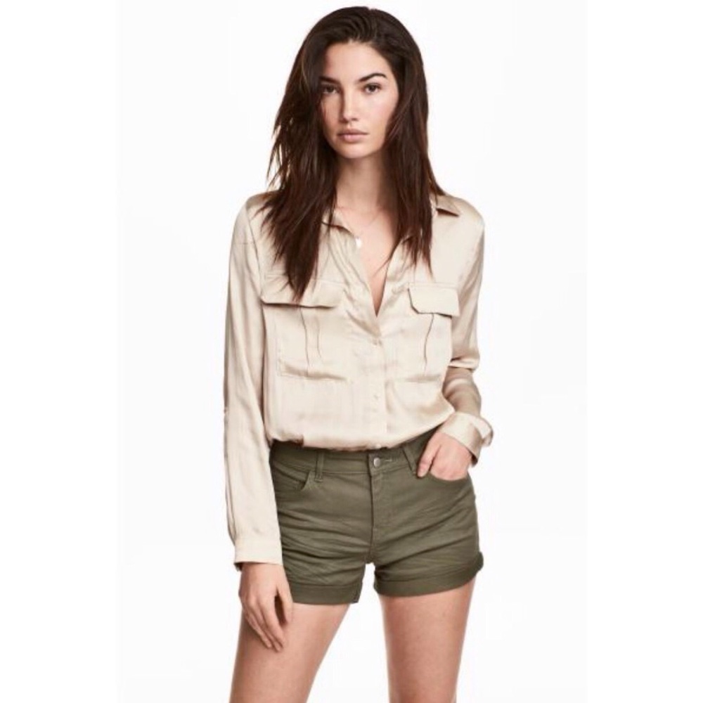 H&M Green Khaki Shorts | size 6, EUR 36